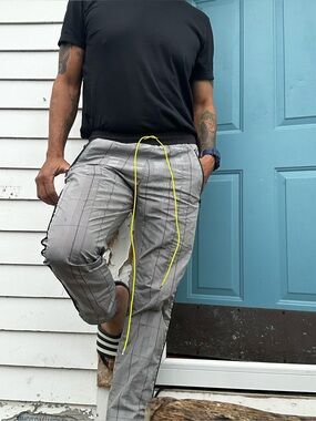 Christos NY Human Men's Gray Pinstripe Drawstring Pants barely worn. 30/30